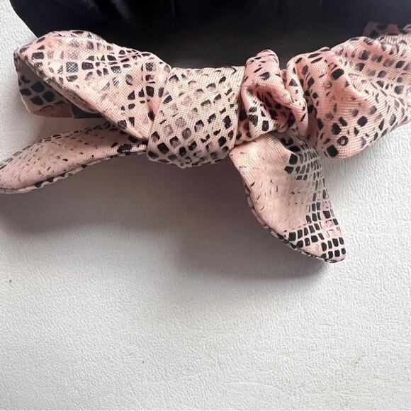 Gap Women’s Two Pack Scrunchie  Hair Accessories Set - Picture 7 of 8